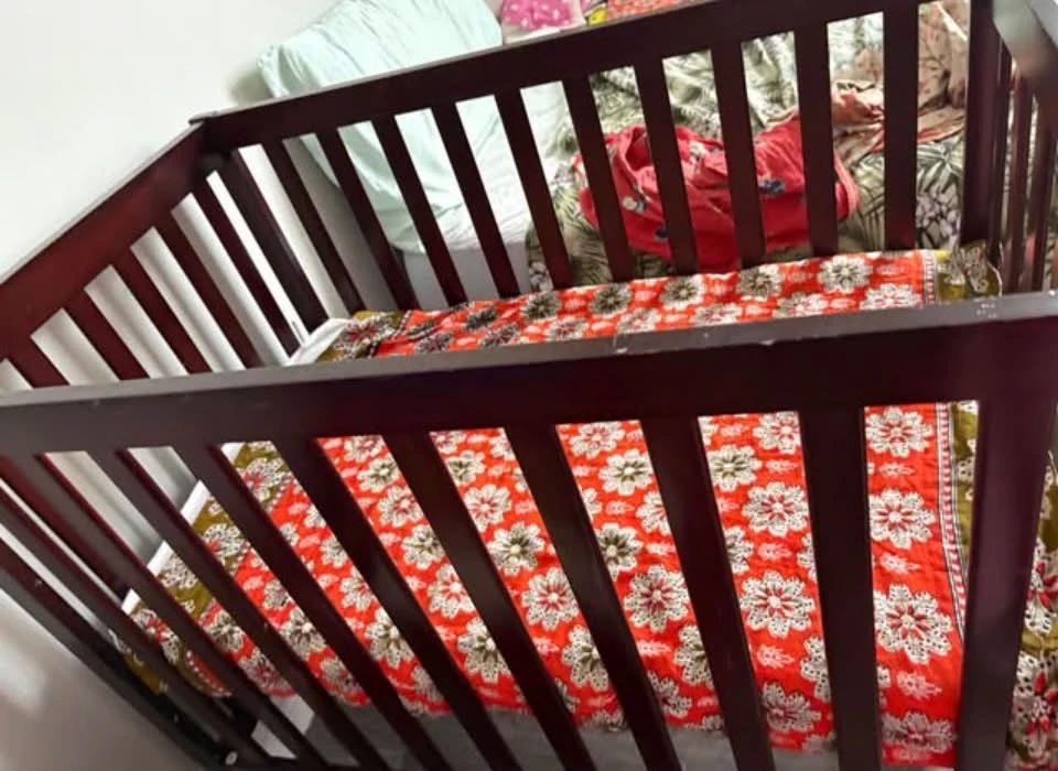 Wooden Crib - photo 2
