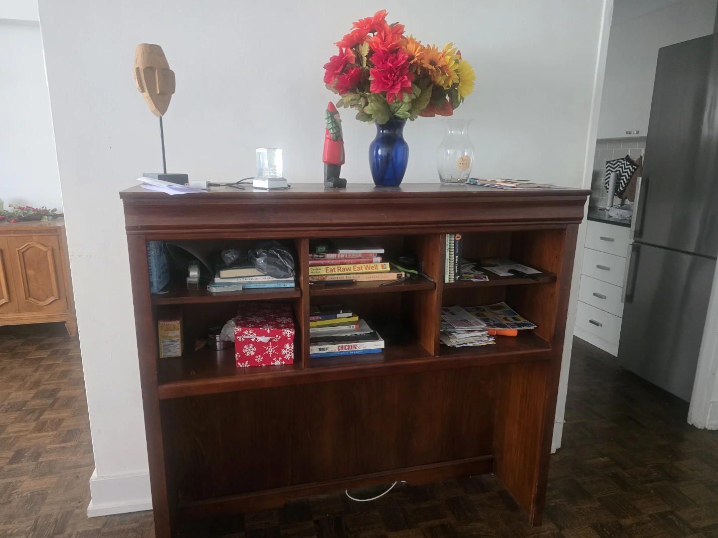 Large Wooden Bookcase / Display Shelf – Great Condition - photo 2