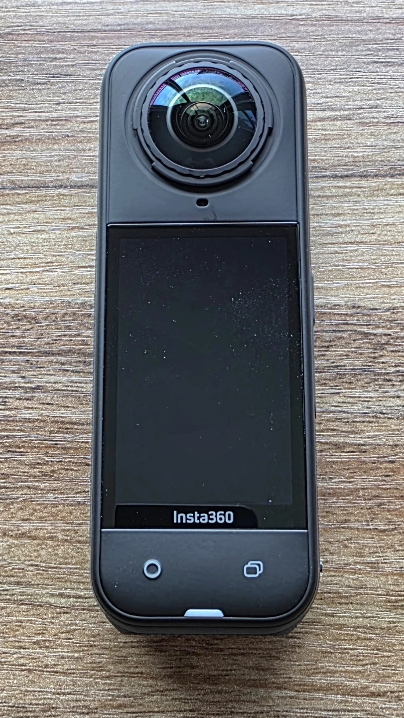 Insta360 X5