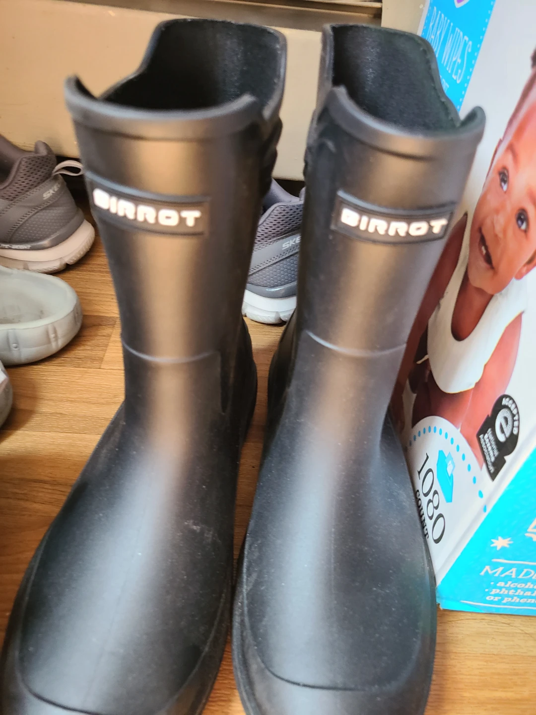 Mens rain boots size 10.5