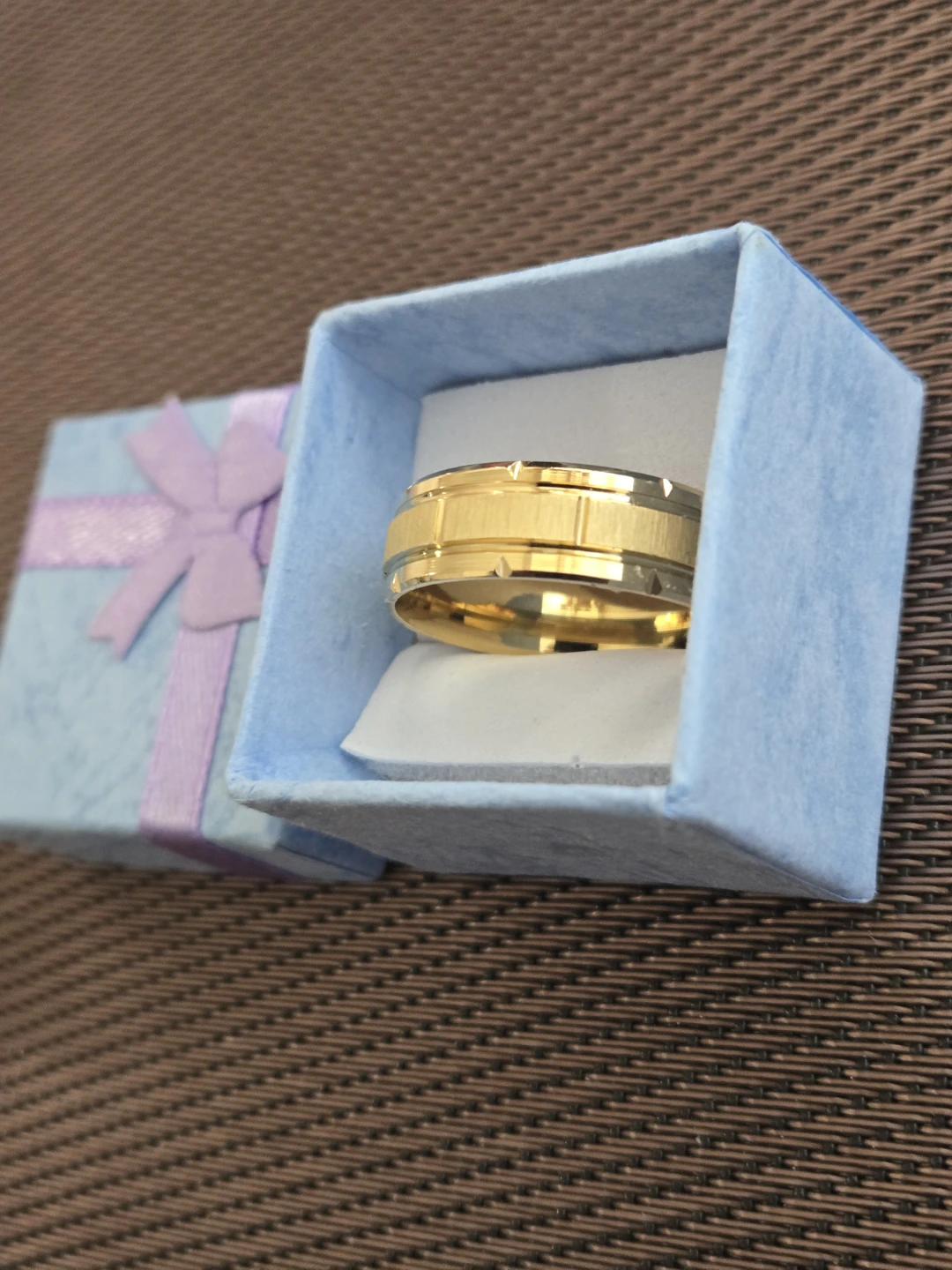 Gold Wedding Band Ring with Gift Box
