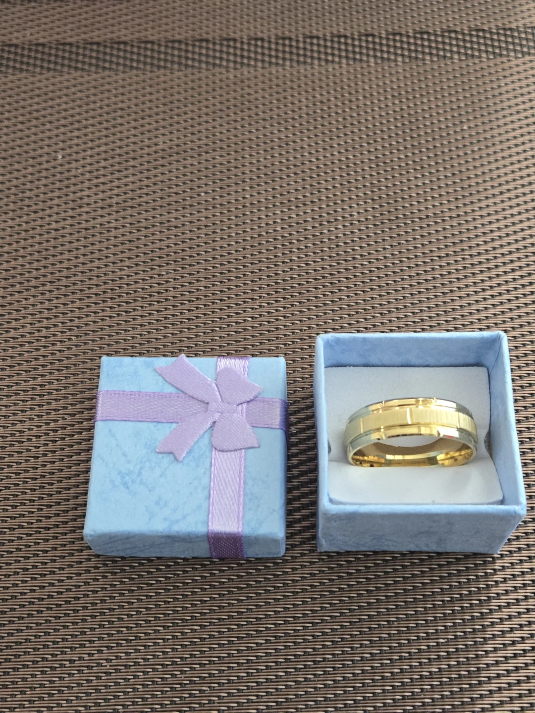 Gold Wedding Band Ring with Gift Box - photo 3