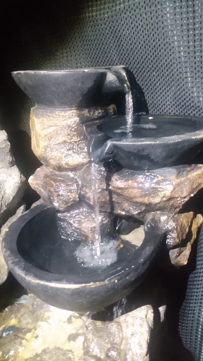 Tiered Rock Water Fountain - photo 2