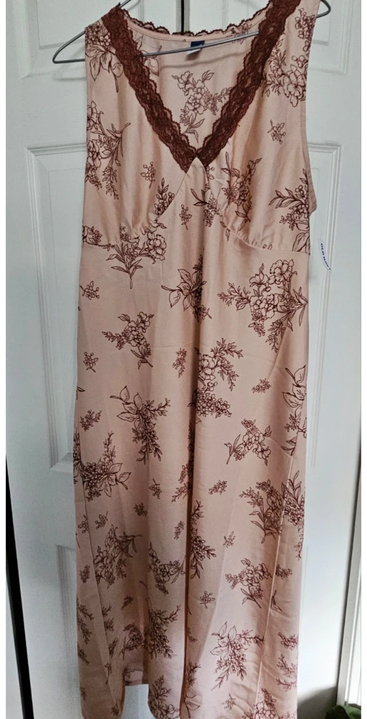 Nwt Old Navy Lace trim pink satin dress - photo 2