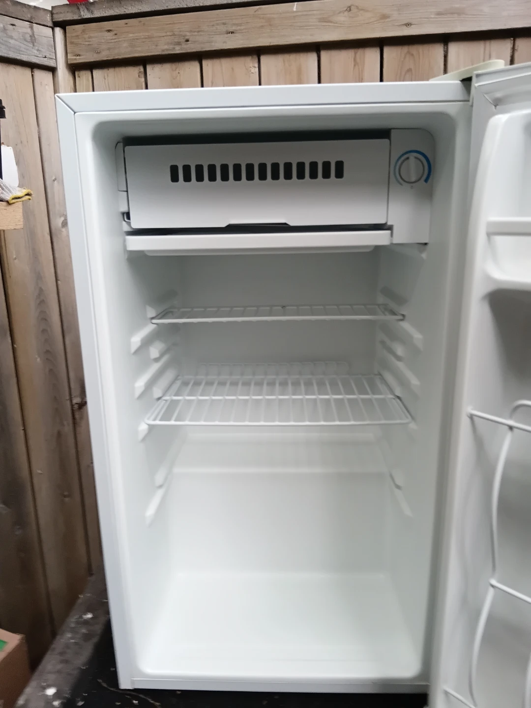 Danby Compact White Mini Fridge - photo 2