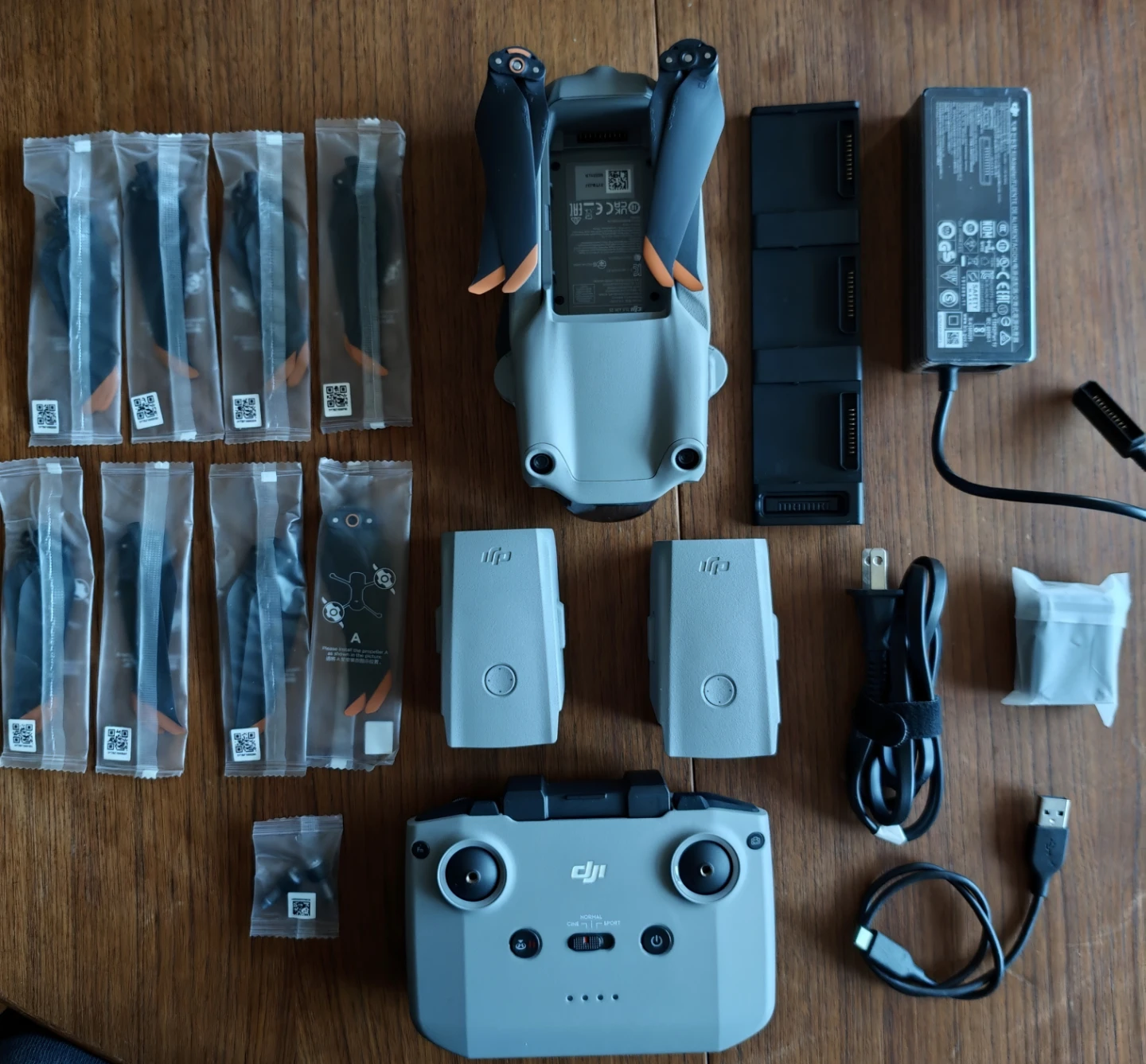 DJI AIR 2S Fly More Combo Drone - photo 2