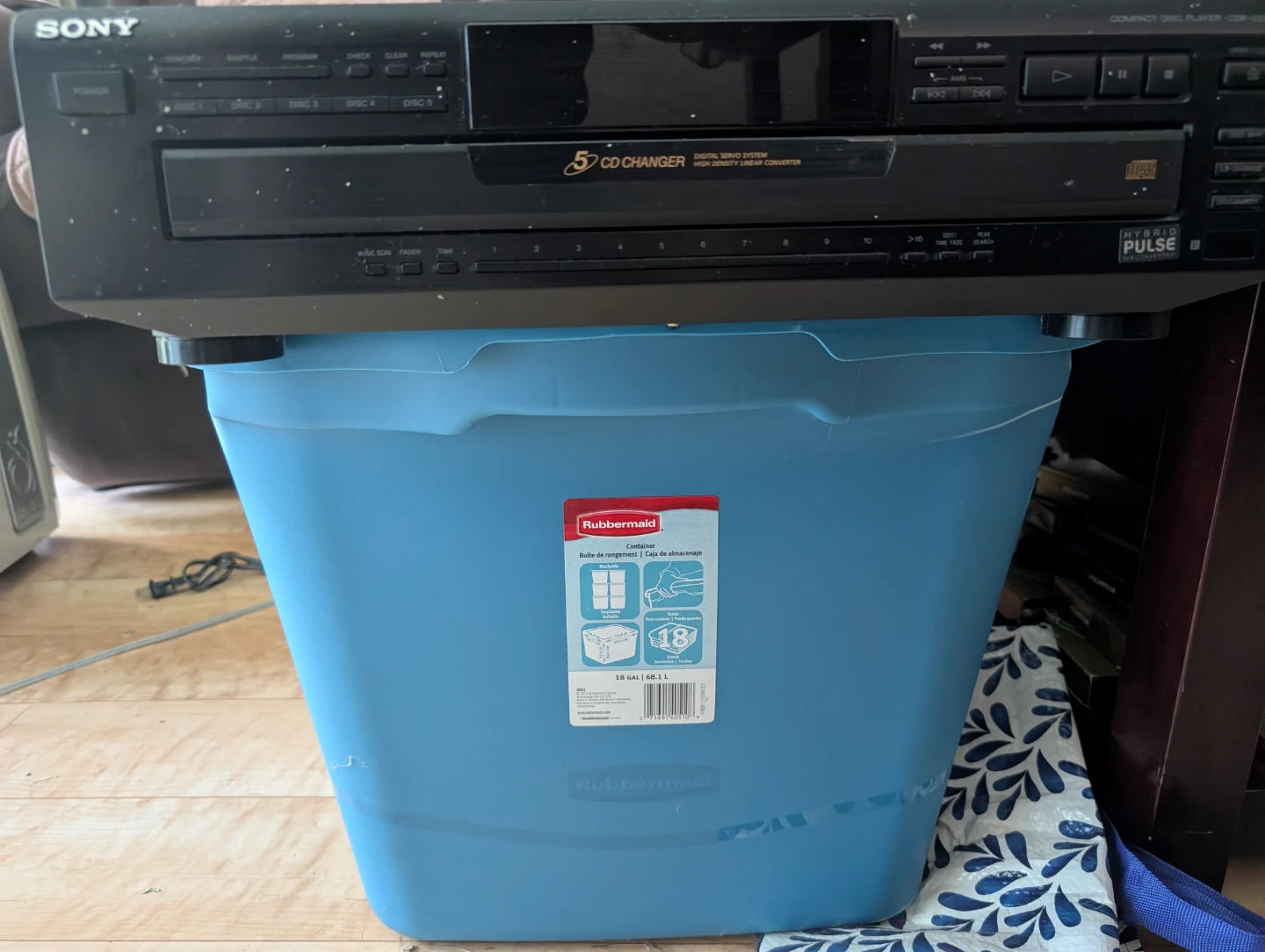Sony CDP-CE 405 Compact Disc Player - photo 2