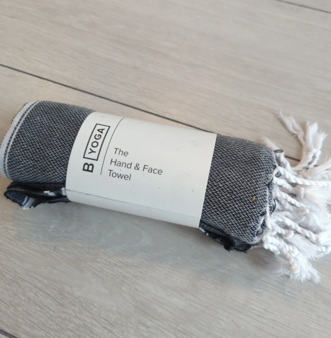 B YOGA The Hand & Face Towel