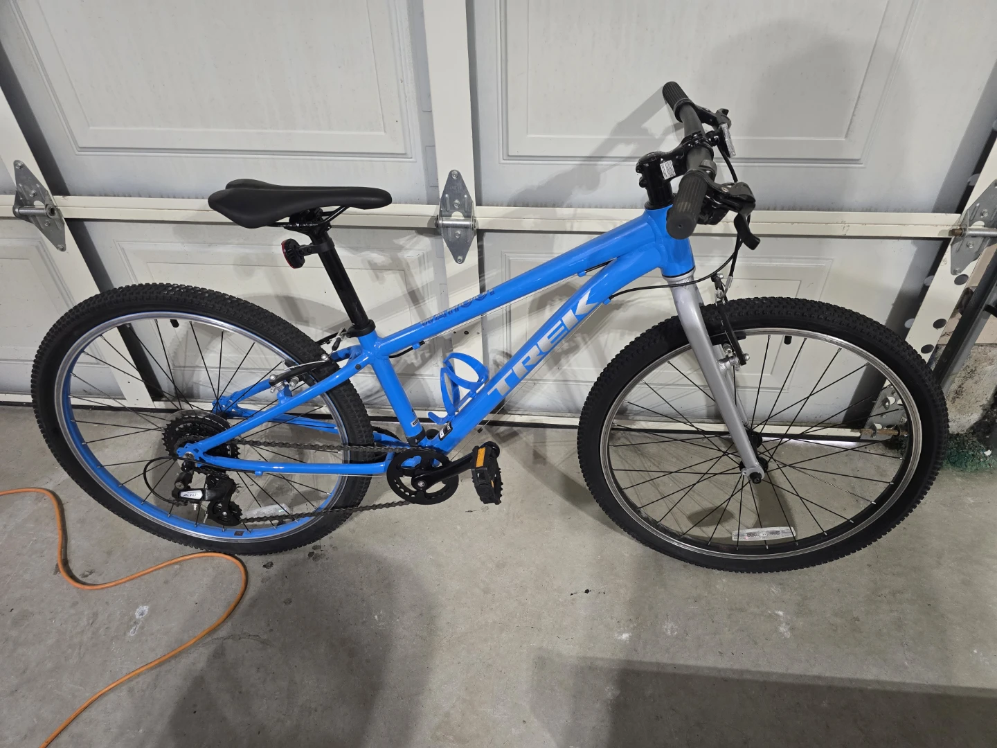 Trek Wahoo Kids / Youth Mountain Bike – Blue