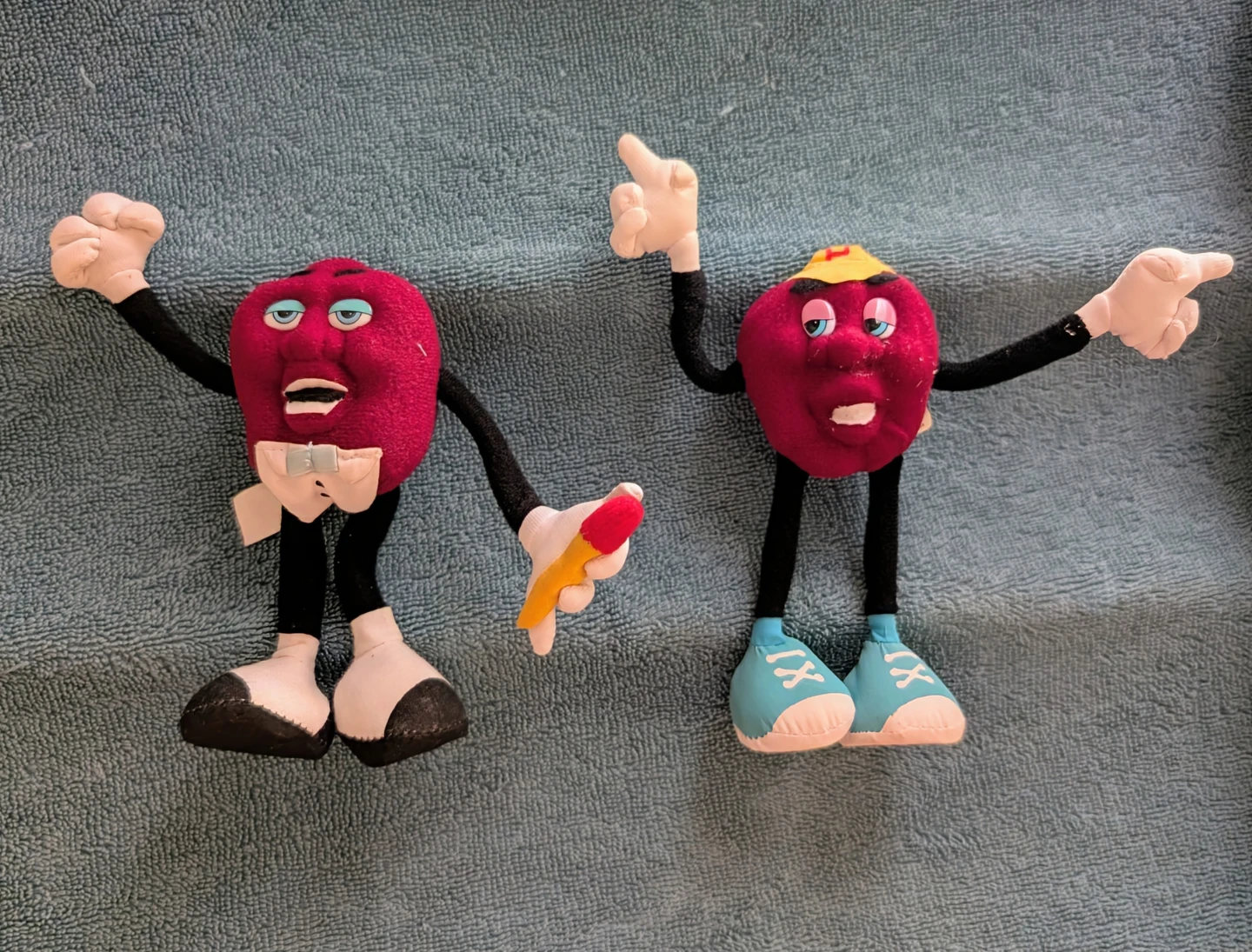Vintage Raisins Plush Toys (2) - Sealed