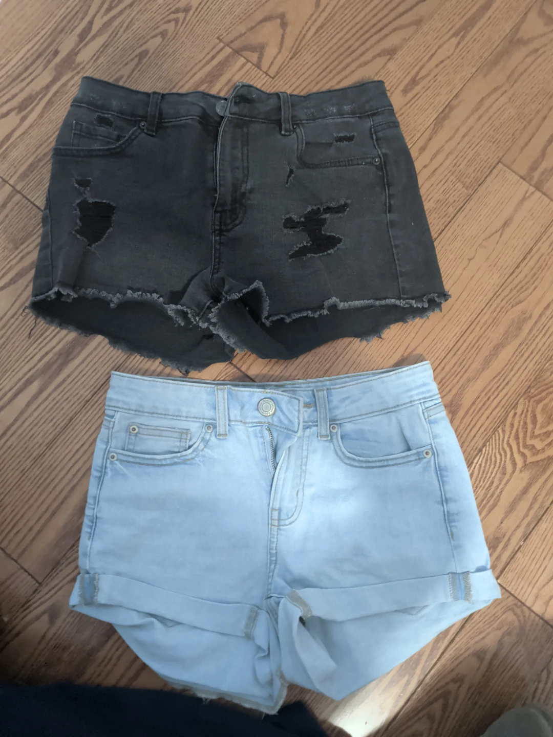 2 pairs of women's denim shorts