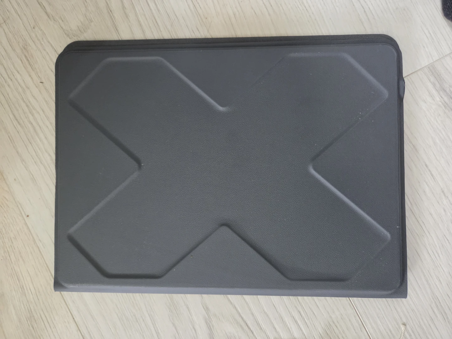 Zagg GTG-ZKSM28 Keyboard Case for Ipad Air 2 - photo 3