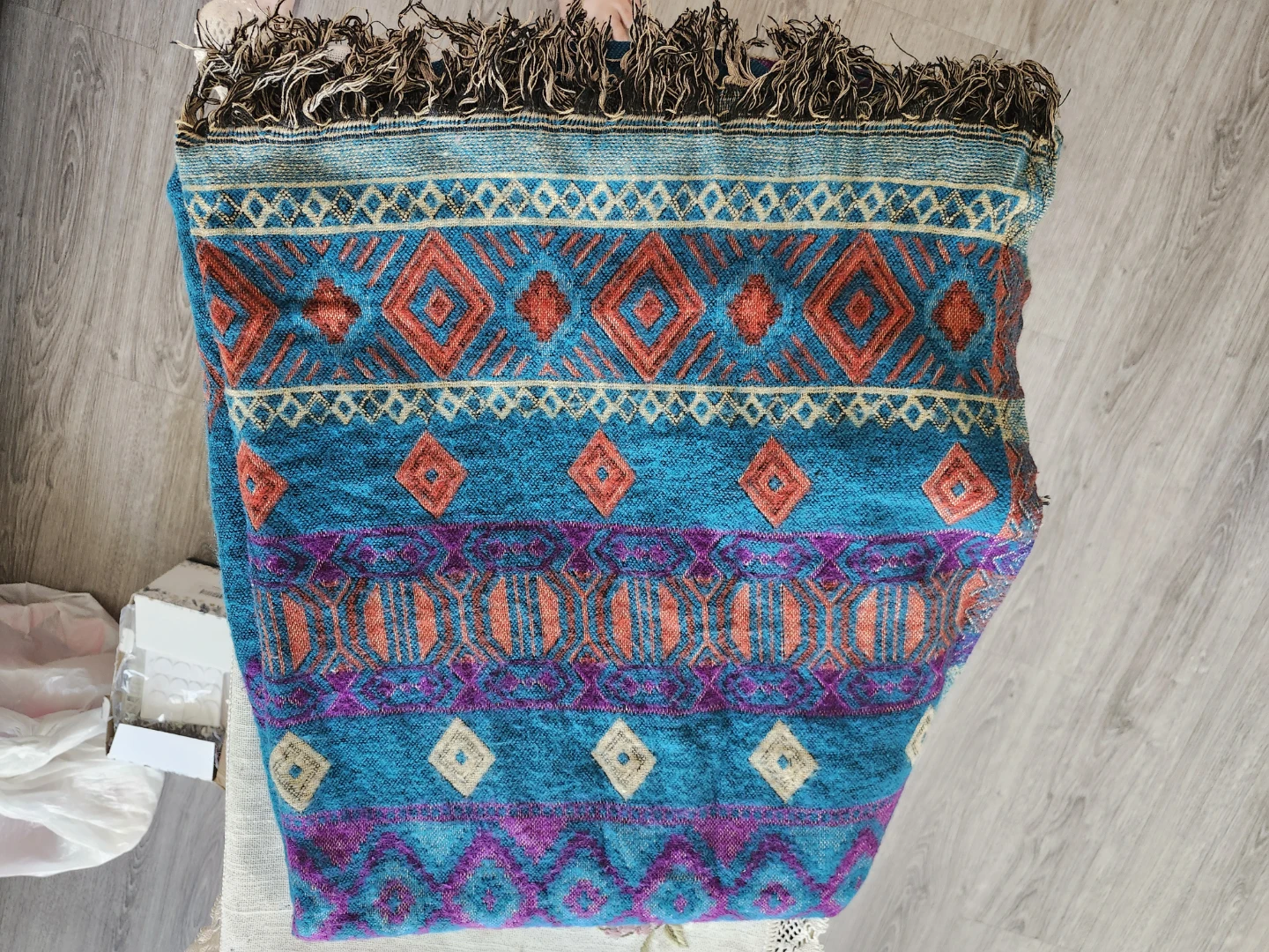 Woven Throw saal with Tassels
