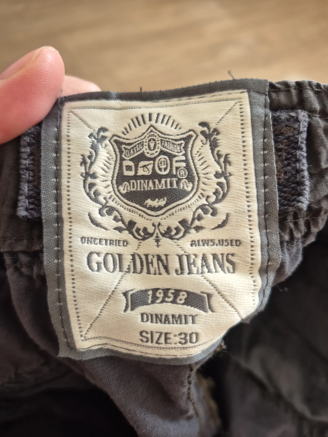 Dinamit Golden Jeans Cargo Shorts Size 30 - photo 2