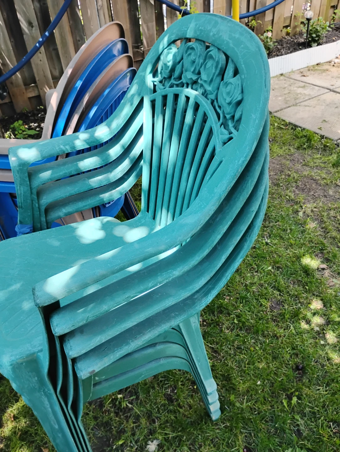 Stackable Plastic and Metal Outdoor Chairs (excellent CONDITION)
