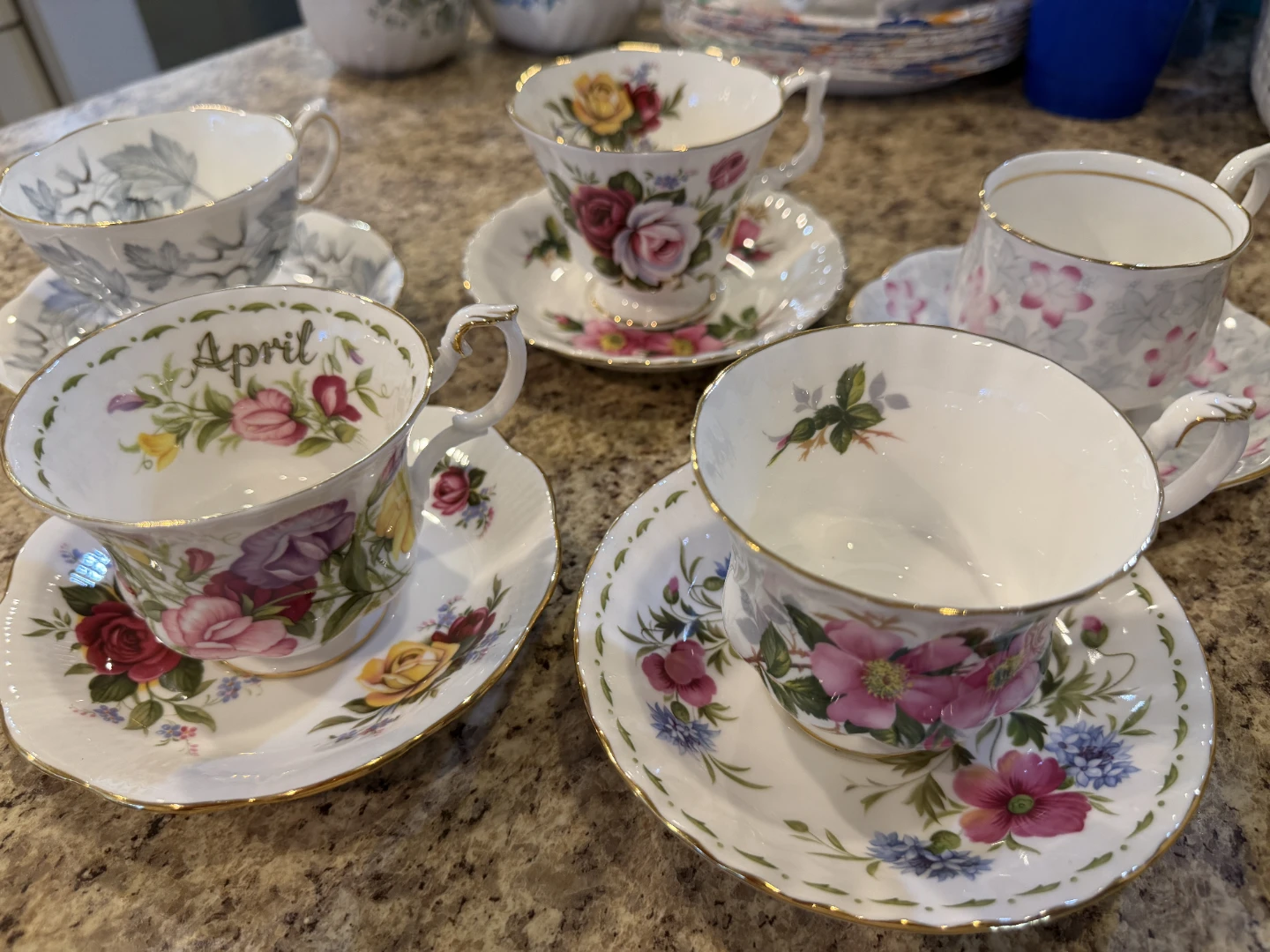 Royal Albert Bone China Teacups and Saucers Set - photo 4