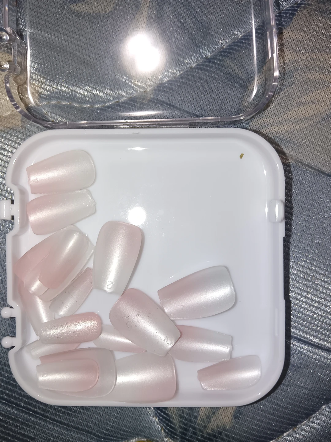 MINISO Crown Series False Nails with Jelly Adhesive Tabs