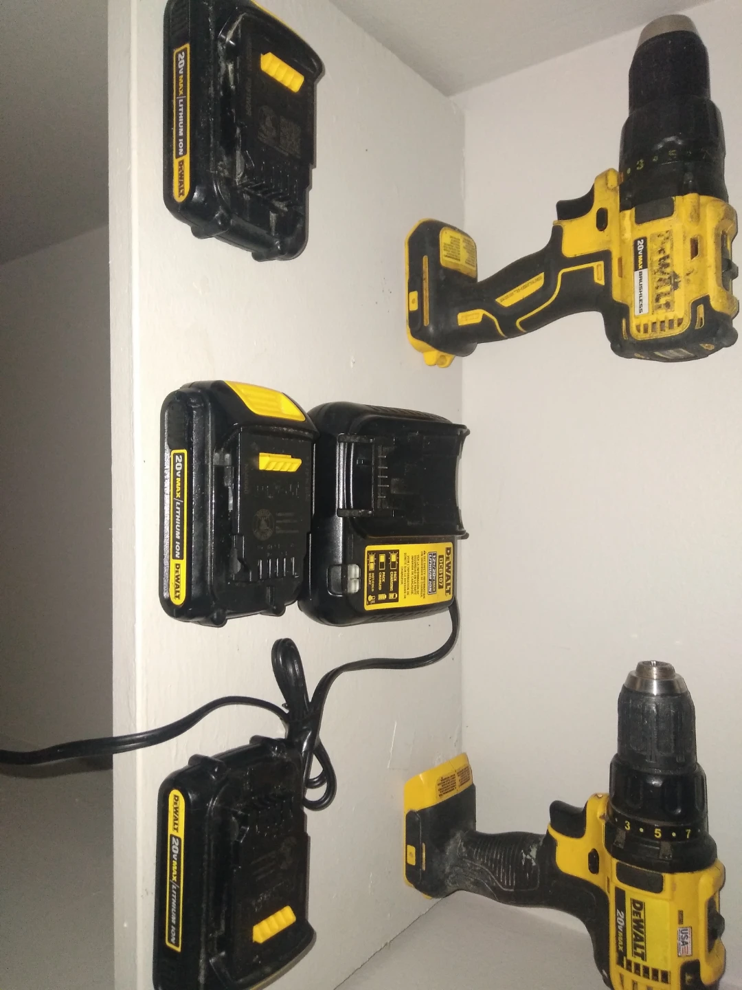 Dewalt!