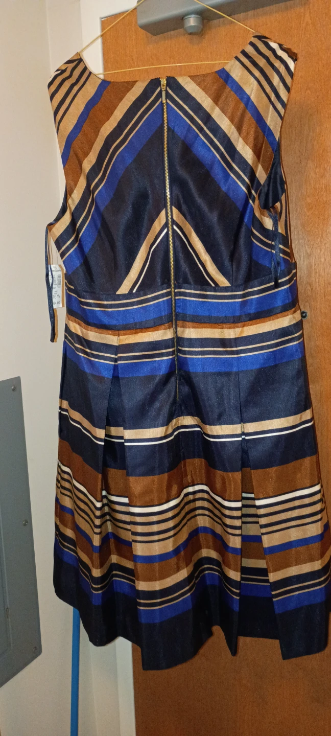 Dressbarn Women's Striped V-Neck Sleeveless Dress Size 16W - photo 4