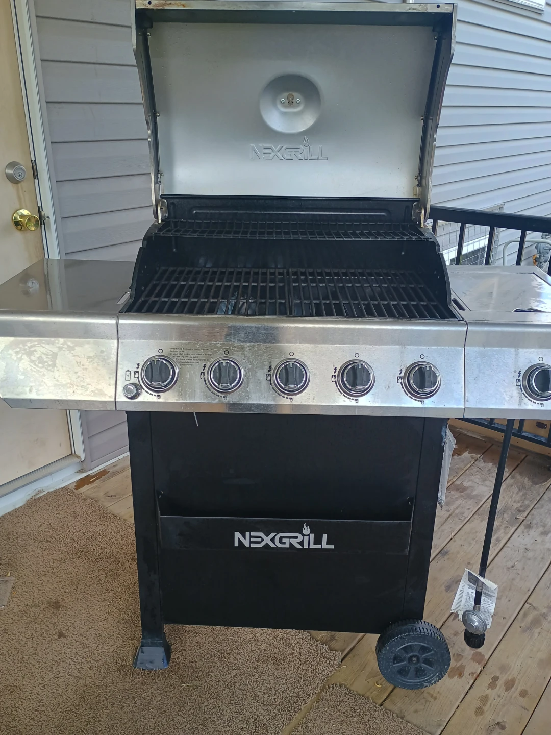 BBQ Nexgrill Propane - photo 2
