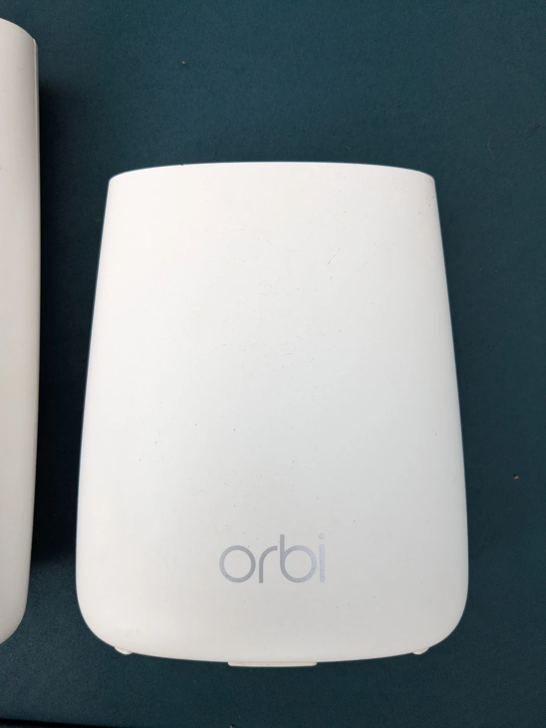 Orbi White Mesh WiFi System with 2 satilites - photo 3