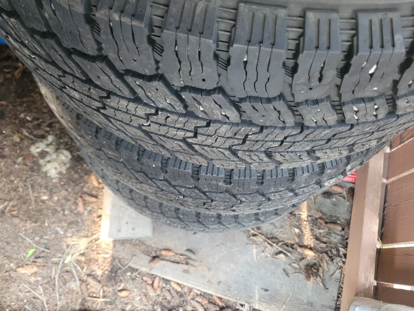 LT275/65 R18 Tires