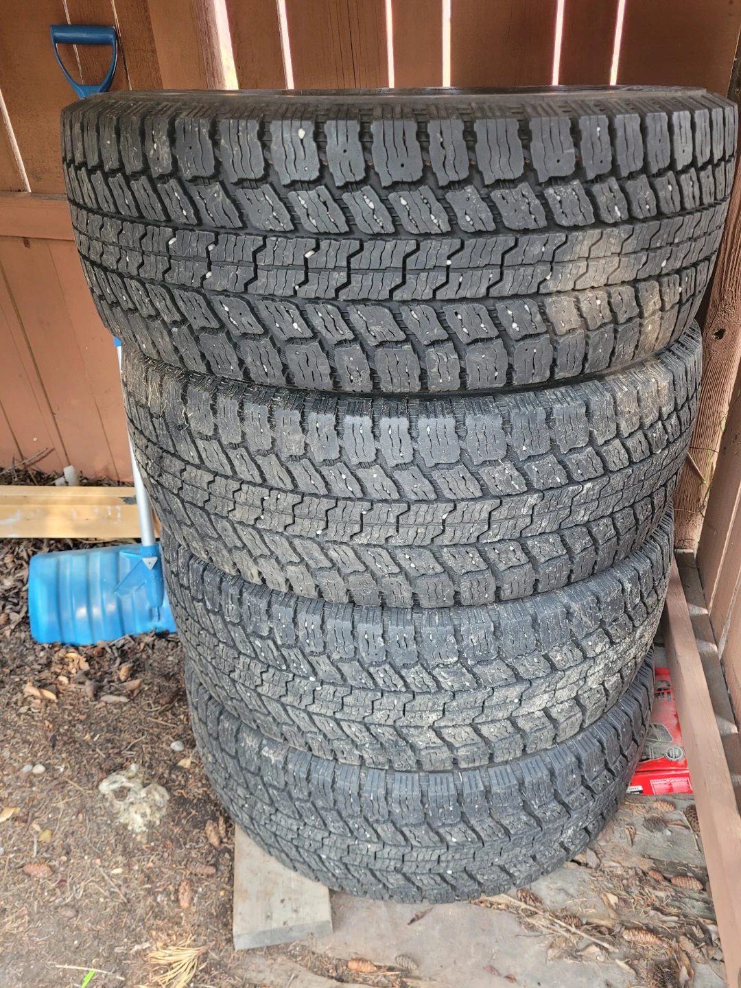LT275/65 R18 Tires - photo 2