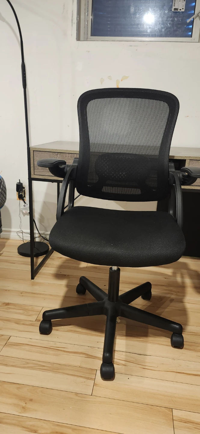 Table, chair and lamp - photo 3