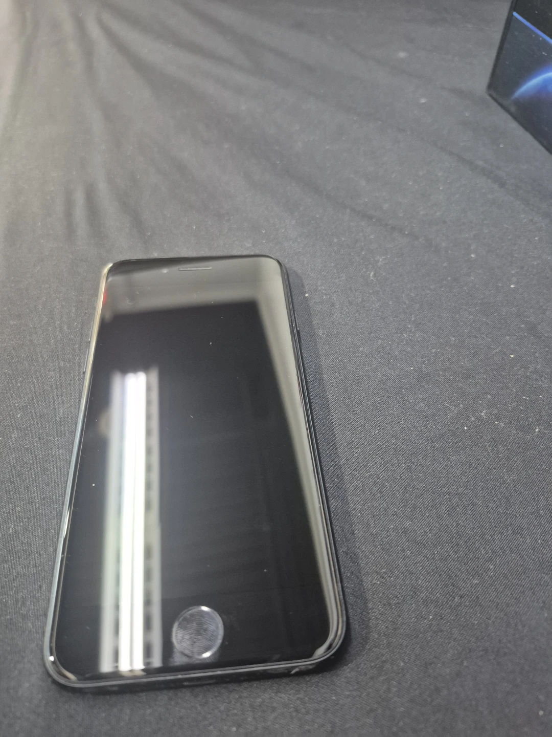 I phone SE - photo 2