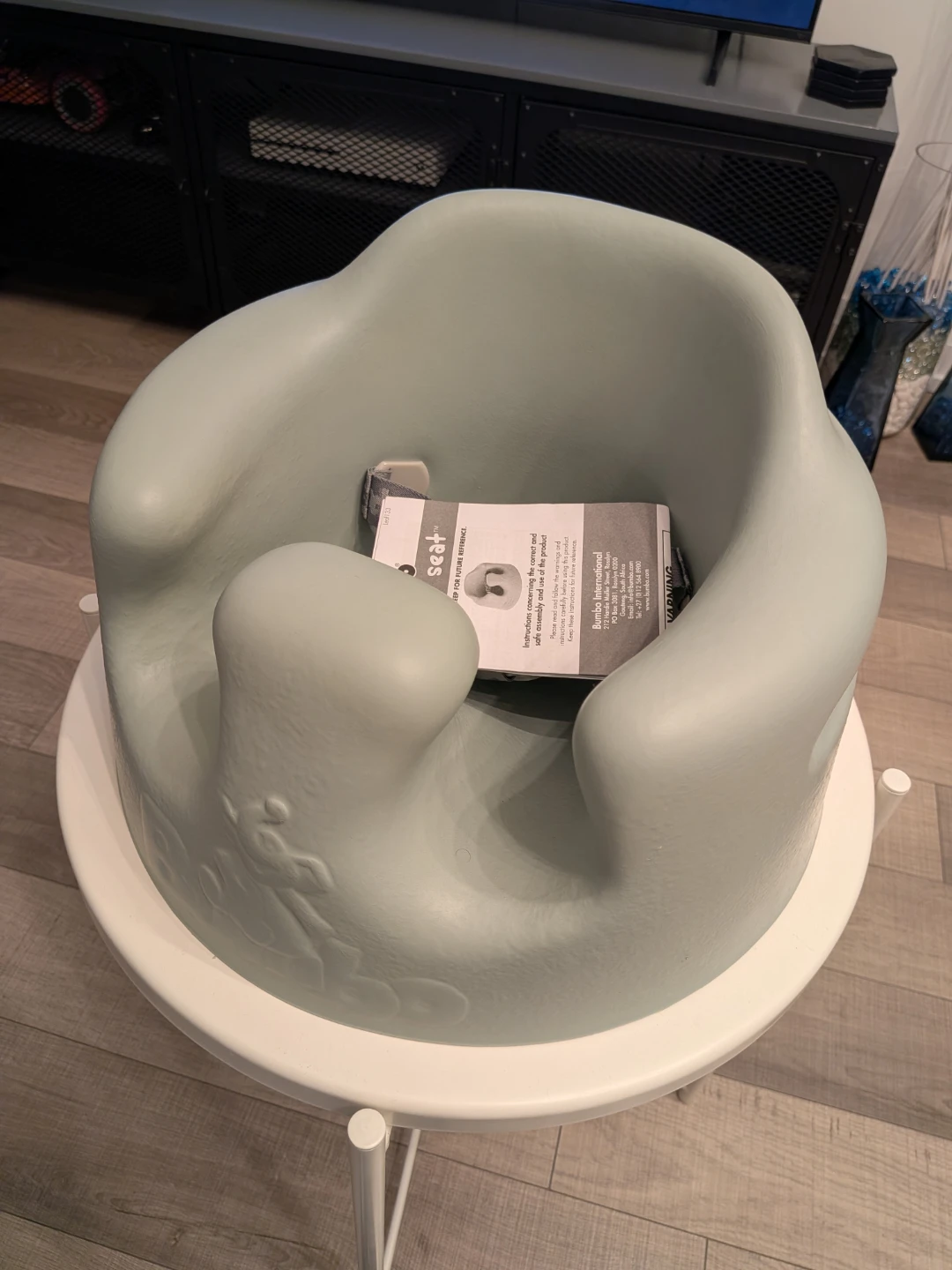 Bumbo Floor Seat (BRAND NEW)