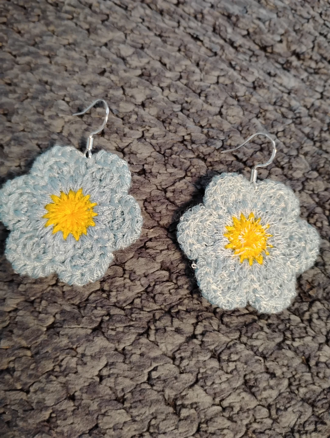 Handmade Crochet Flower Earrings - photo 2