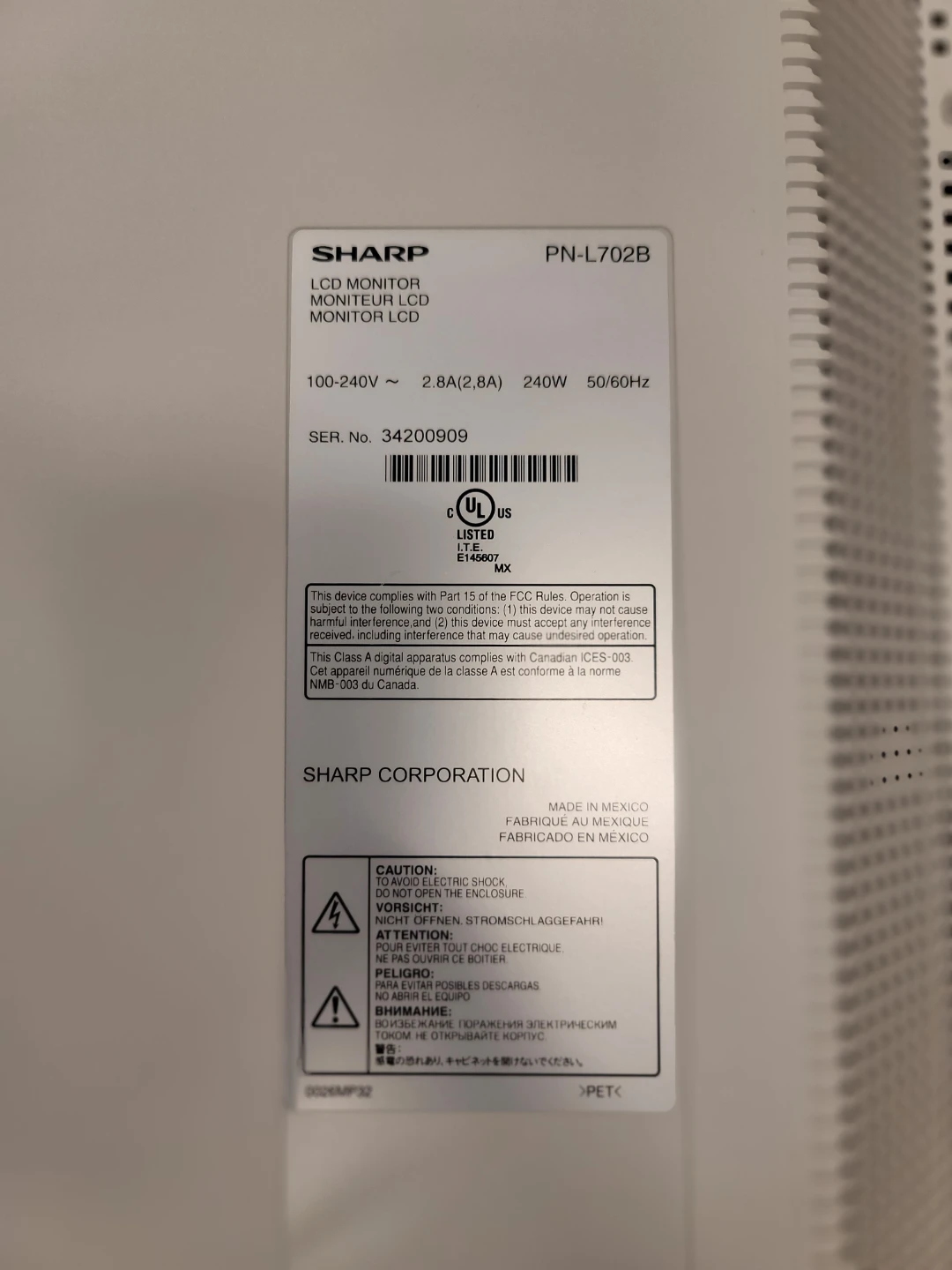 Sharp PN-L702B LCD Monitor - photo 3