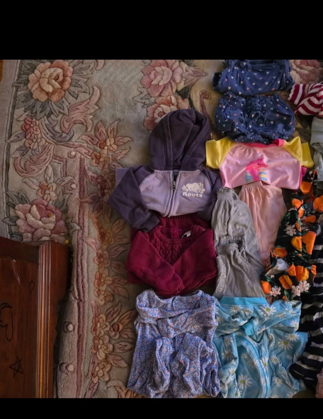 6-12 month baby clothes 33 pieces for 10 - photo 3