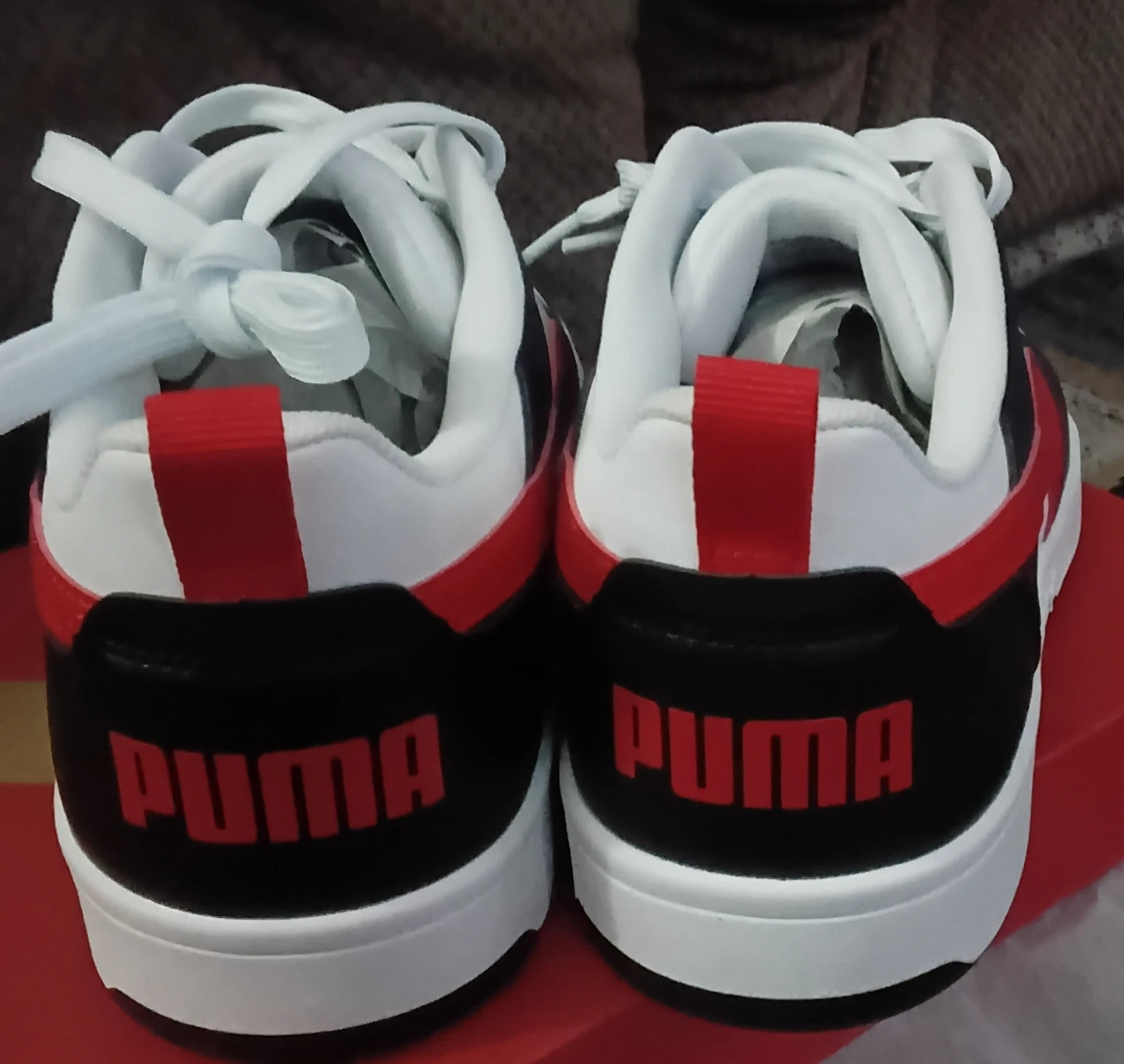 Puma Sneakers