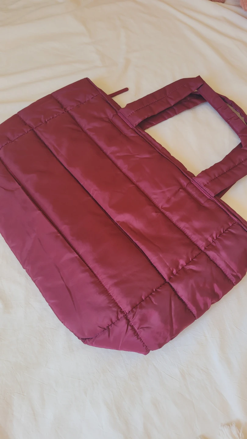 Brand new SPLITS59 Burgundy Quilted Gym / Everyday Tote - photo 3