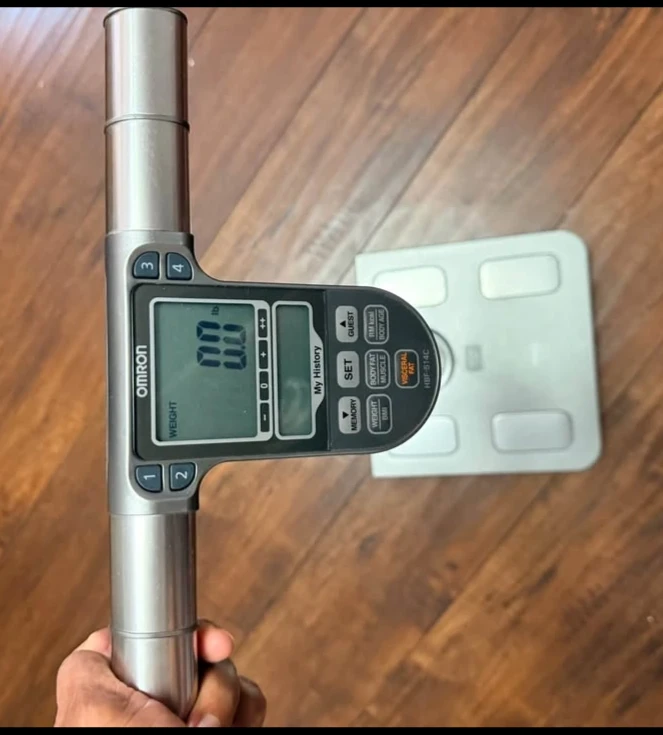 Omron HBF-514C Body Composition Scale - photo 2