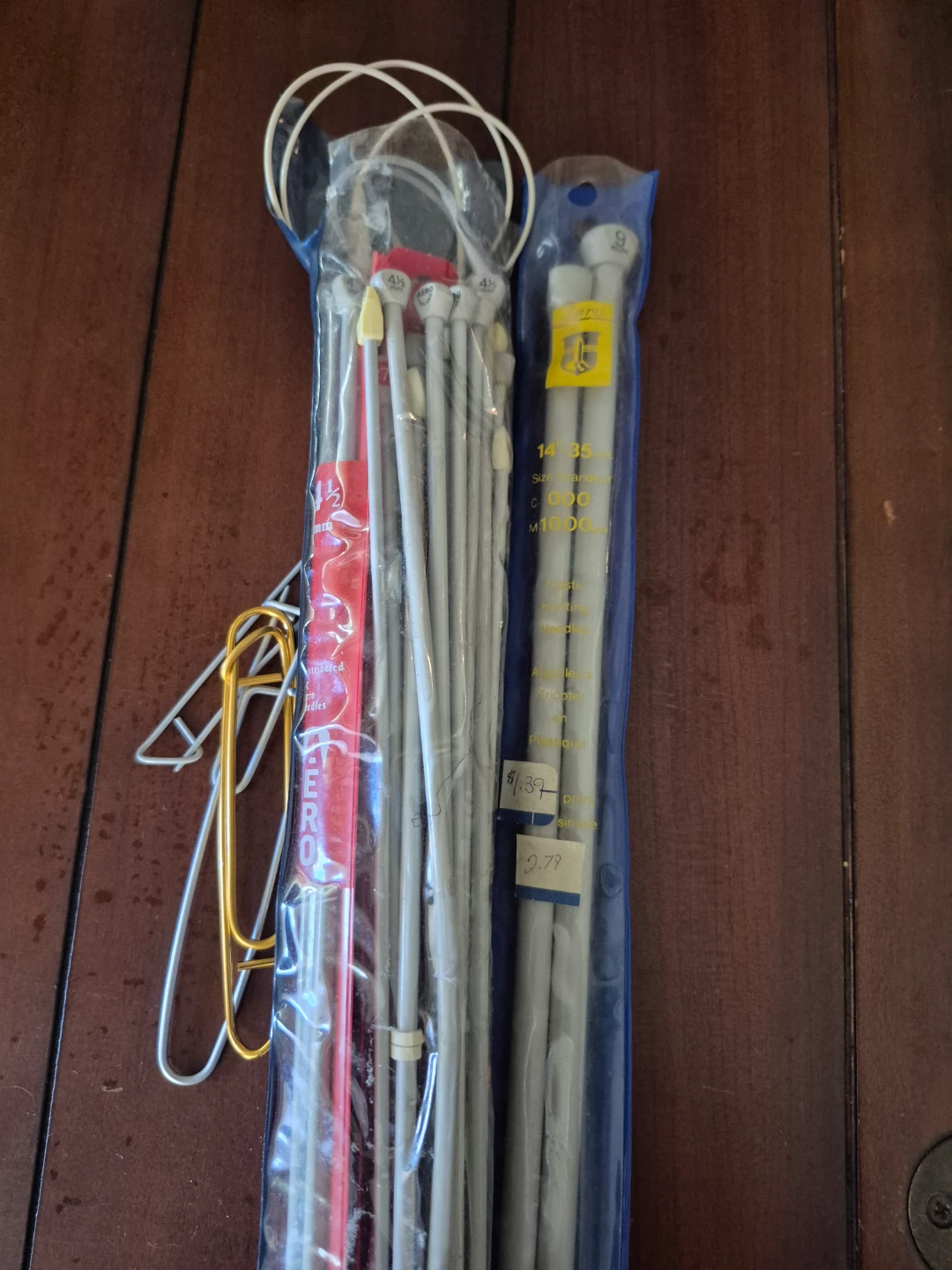 AERO Knitting Needles & Stitch Markers Set
