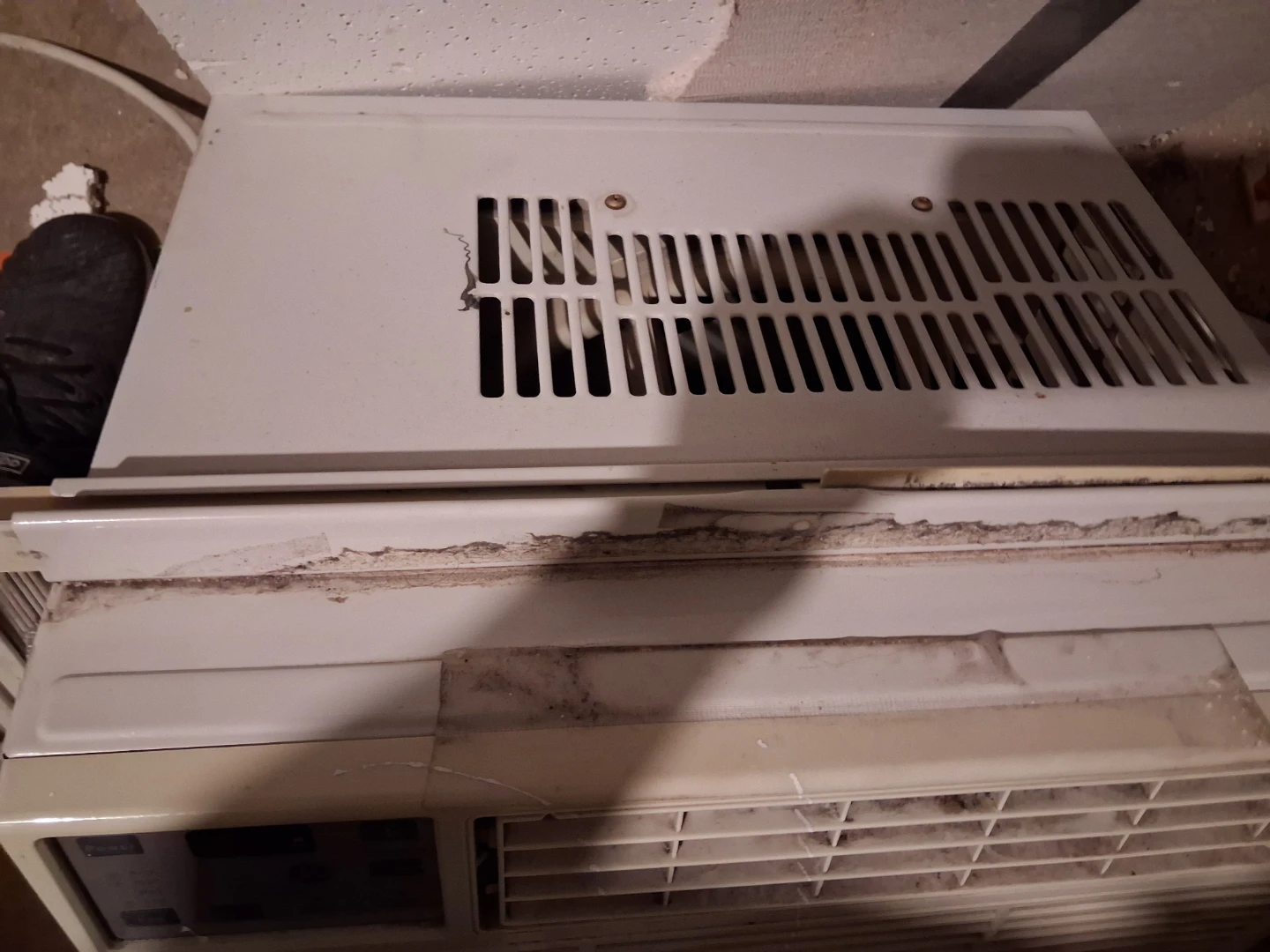GE Appliances Window Air Conditioner - photo 4