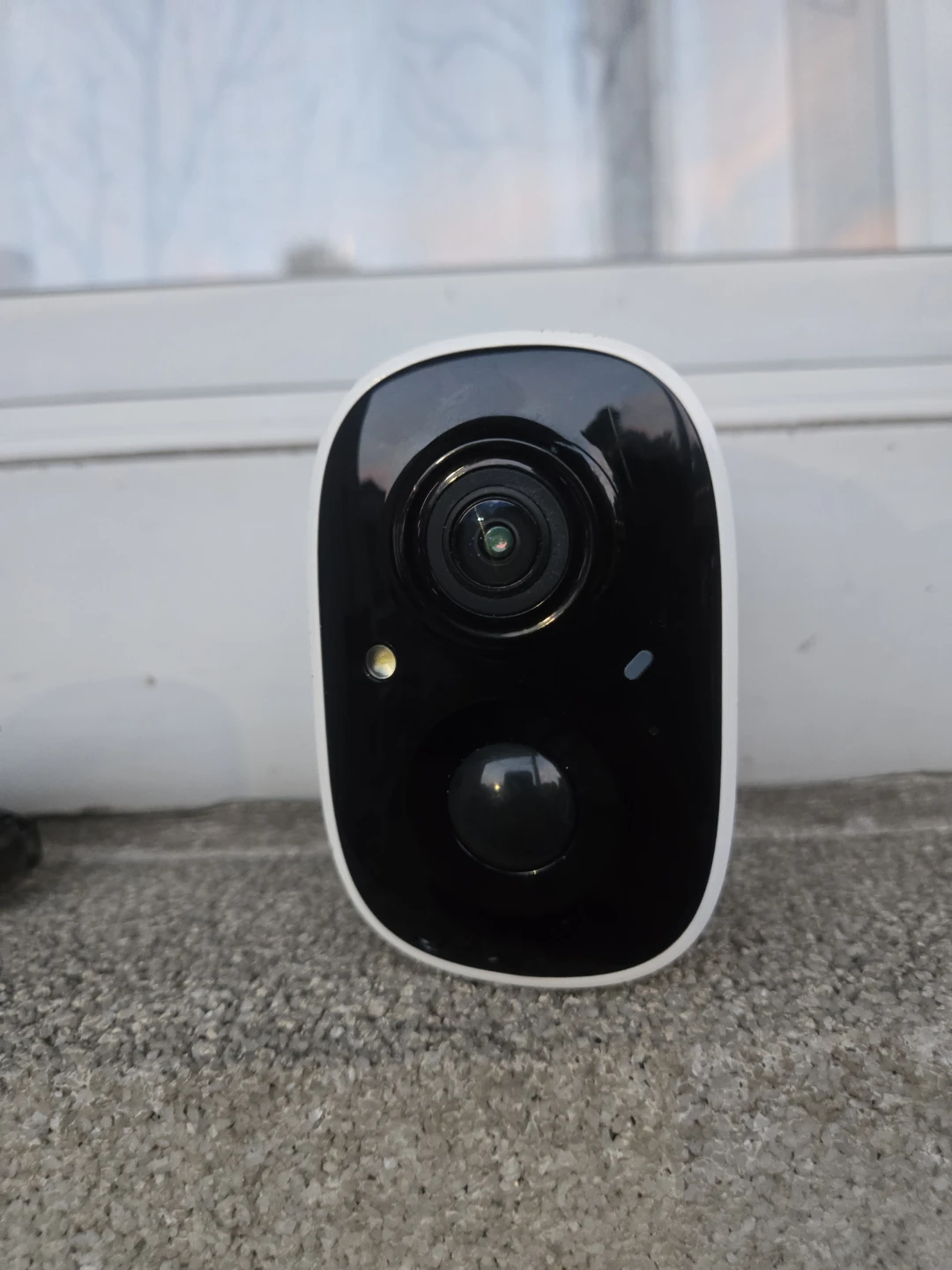 Wireless Security Camera with Solar Panel