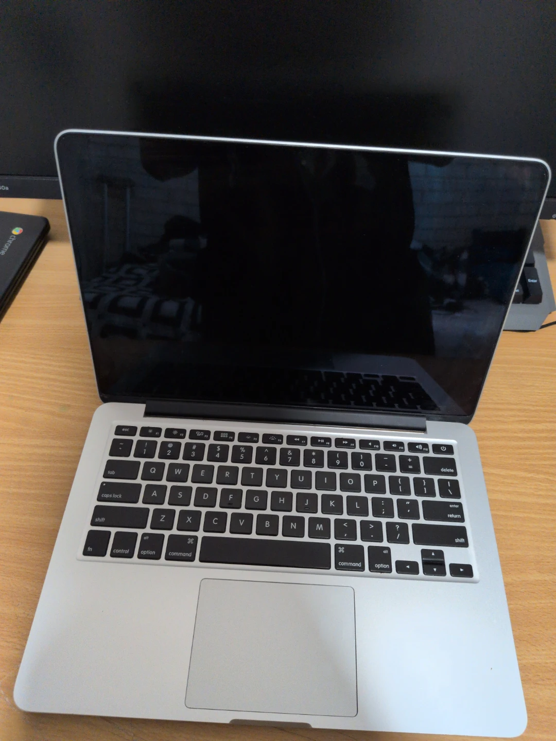 Mac book laptop - photo 2