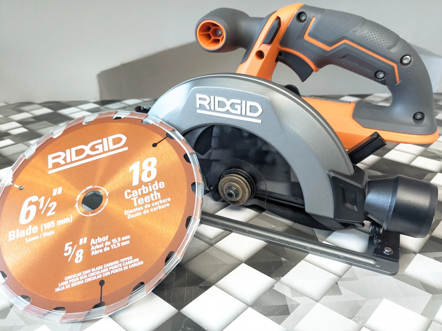 18V Ridgid Cordless 6 1/2" Circular Saw with Carbide Teeth Blade - photo 3