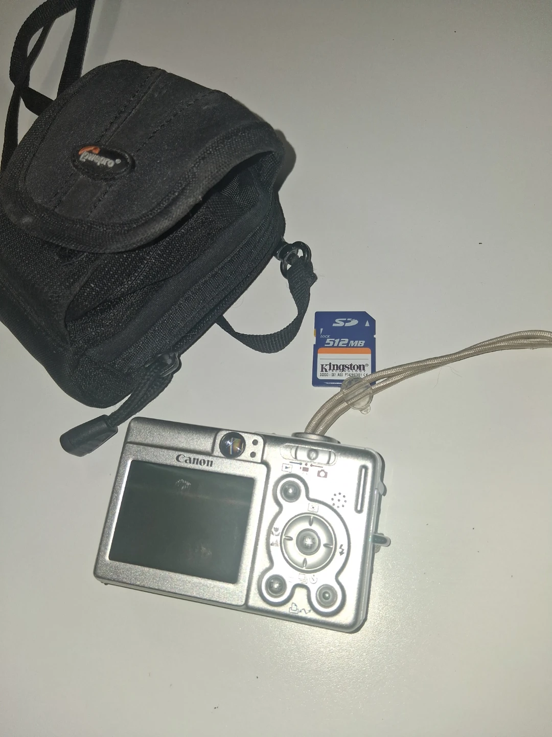 Canon PowerShot SD200 Digital Camera with Case and Charger - photo 3