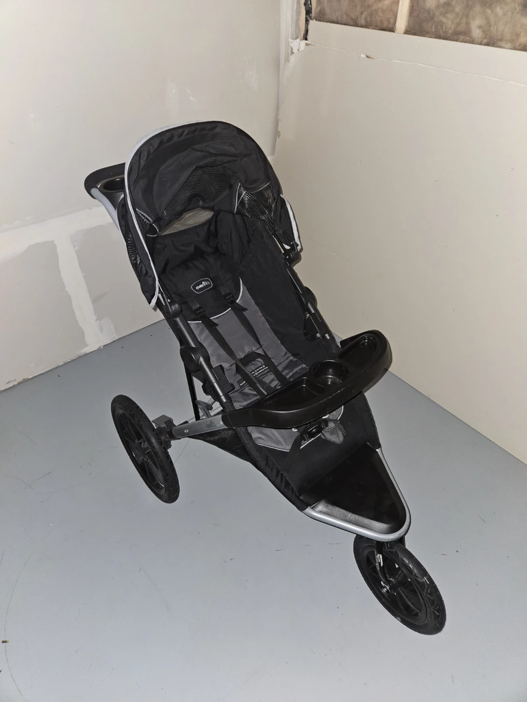 evenflo stroller - photo 2