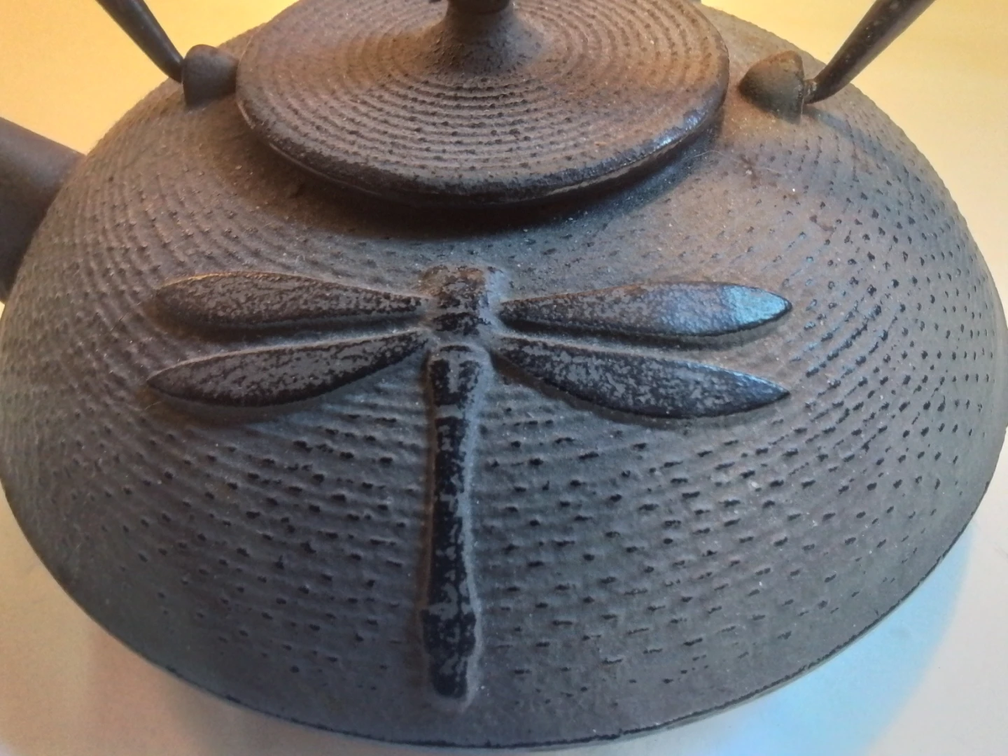 Cast Iron Teapot with Dragonfly Design - photo 2