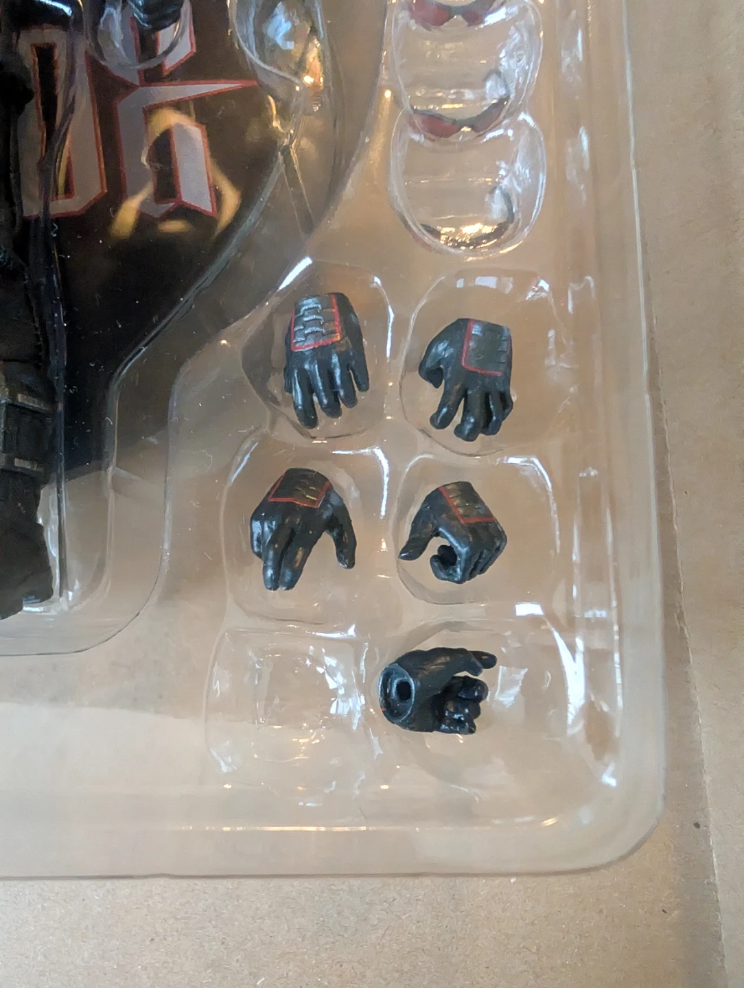 Mezco Toyz One:12 Collective Blade Marvel Toy Fair Exclusive - photo 4