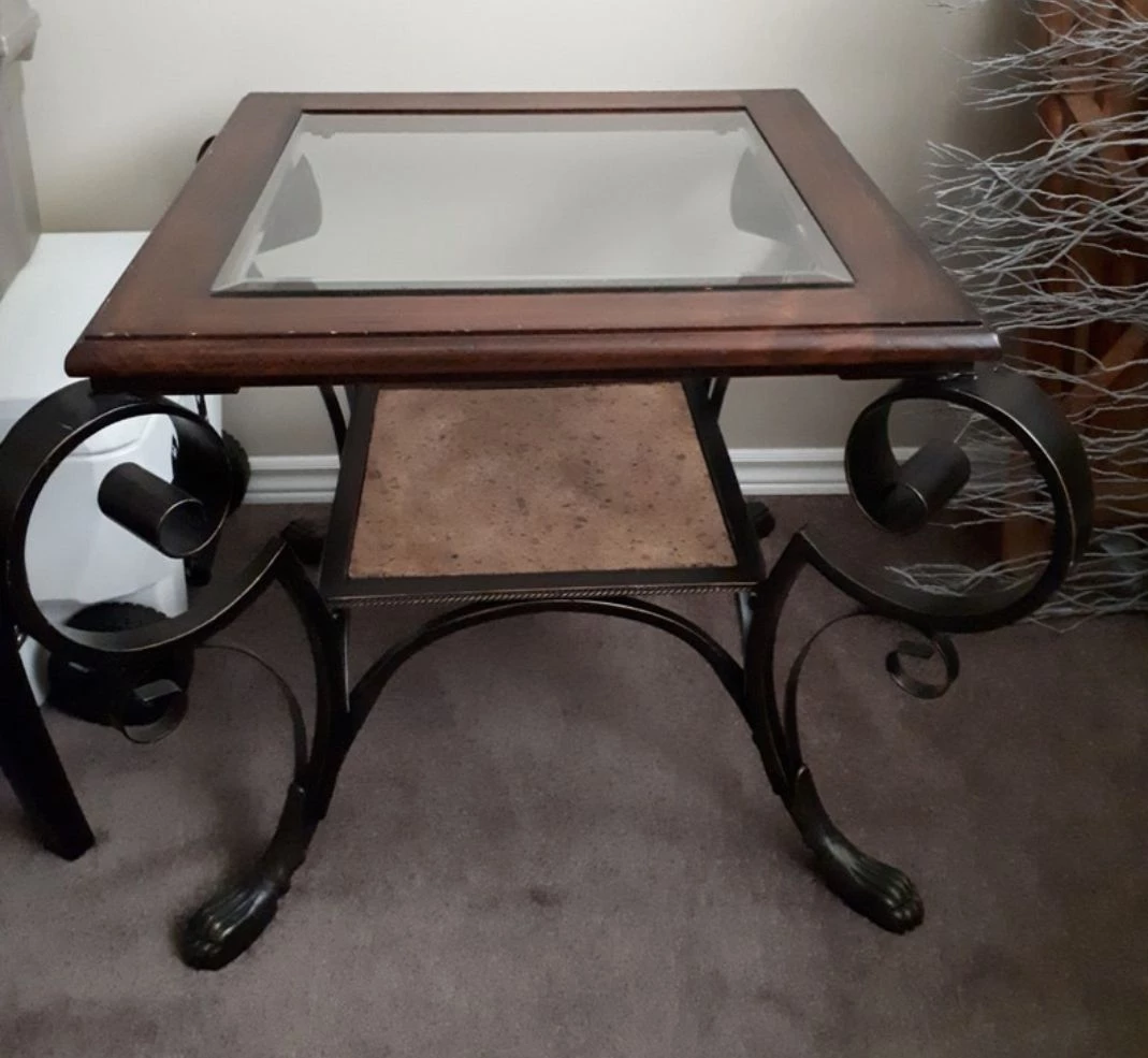 Elegant wrought iron end/coffee table
