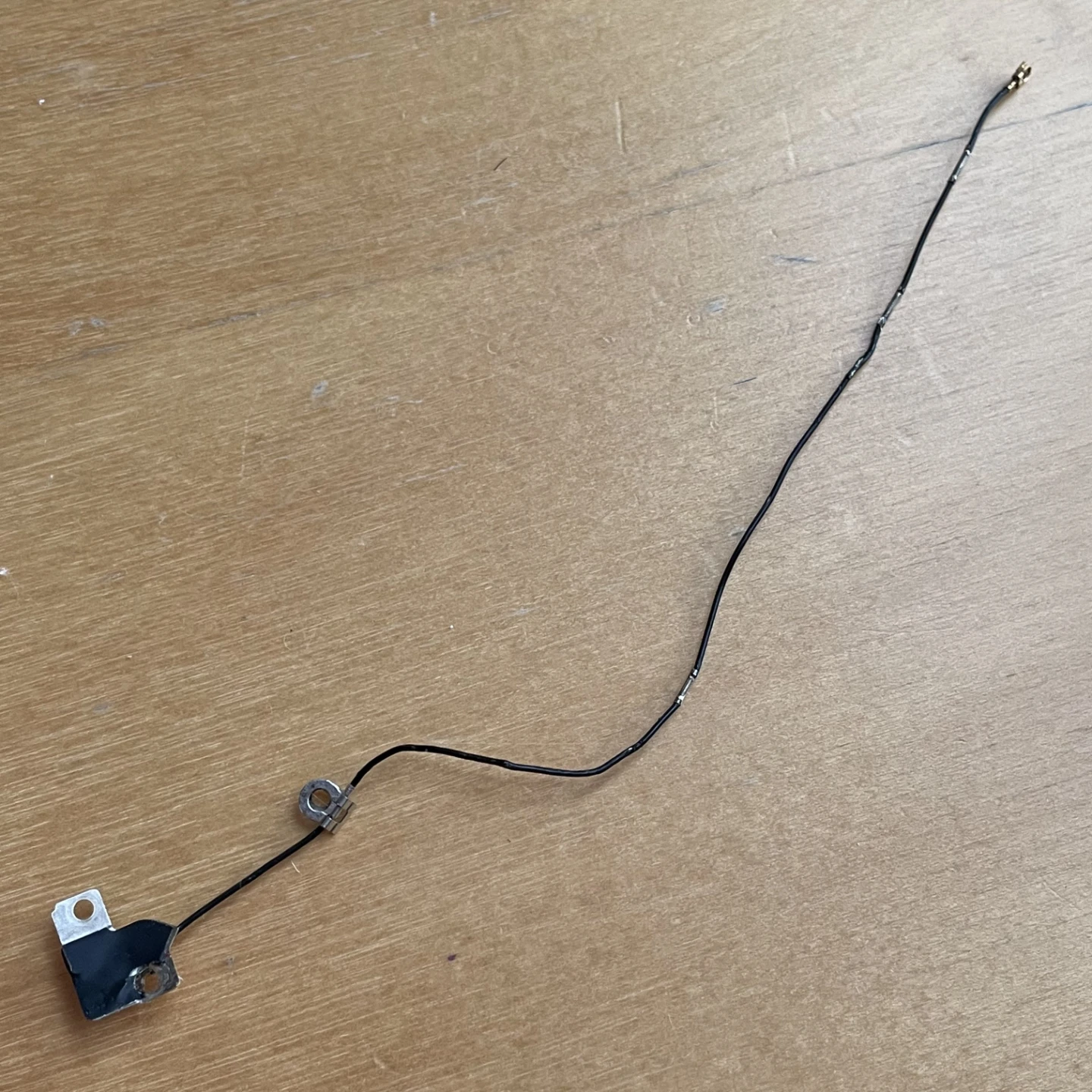 Official Apple iPhone 6S Antenna Cable