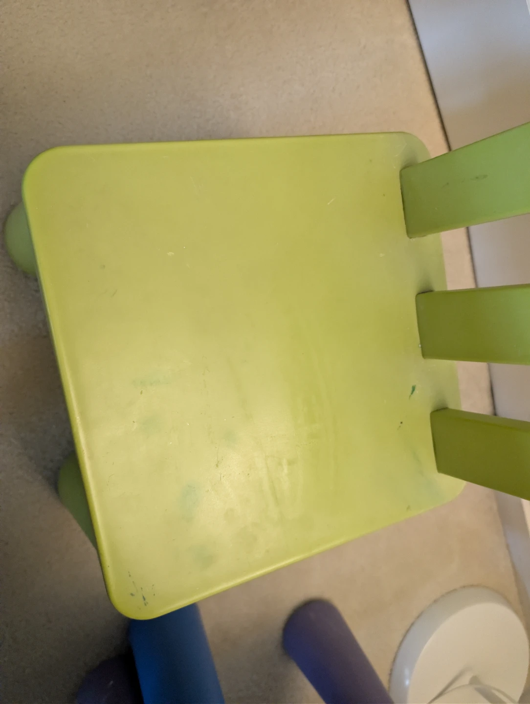 Kids table & chairs - photo 2