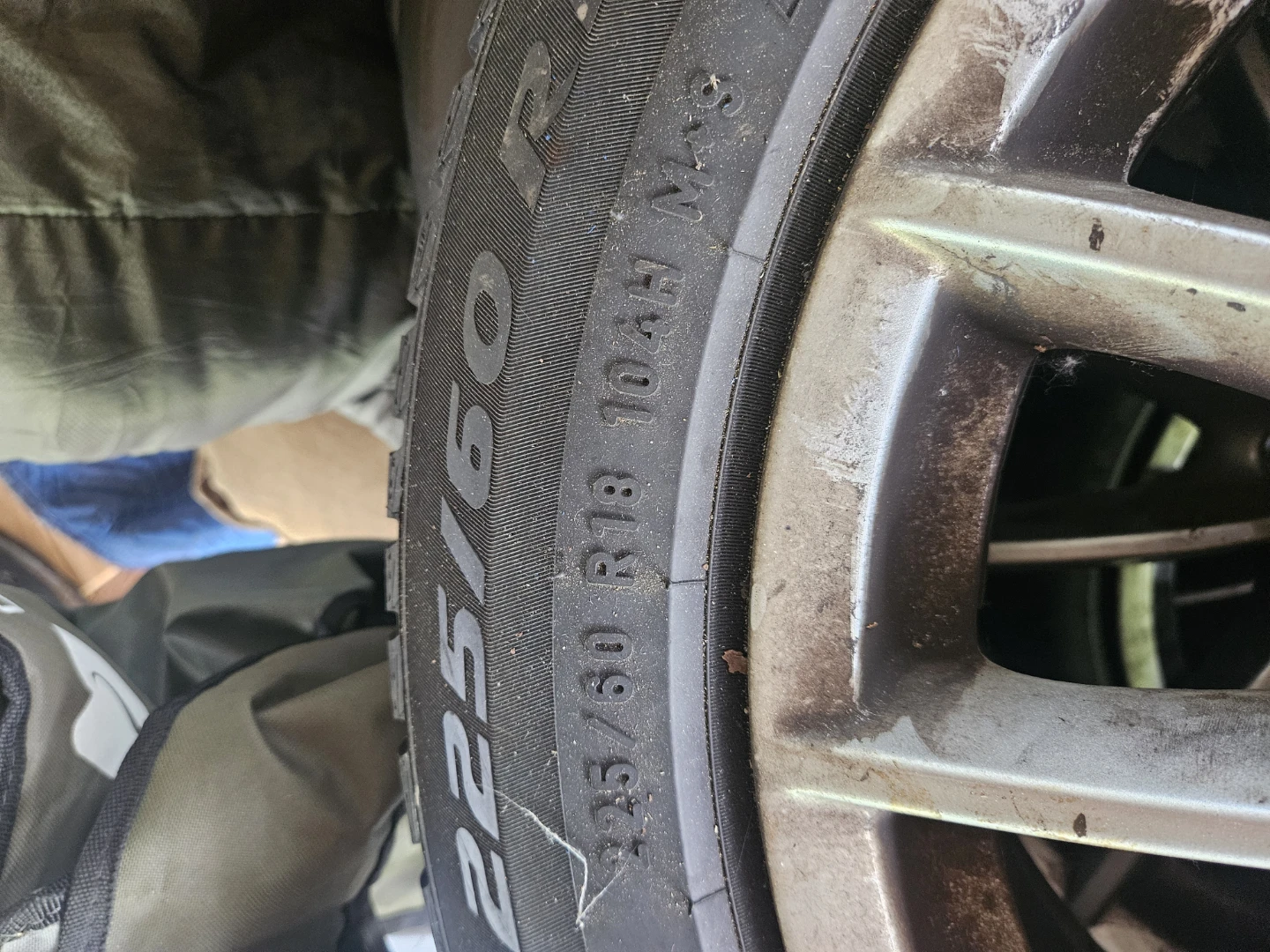 BMW Winter Tires on Rims - 225/60 R18 - photo 2