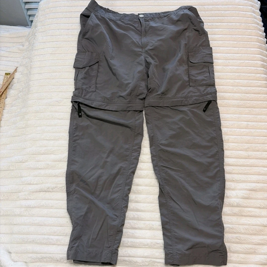 Men's 2XL Zip-Off Cargo Fishing Pants.  Convertible Gray.  EUC.